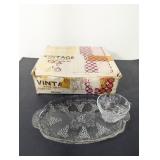 (1) Vintage 8-Piece Snack Set