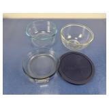 (4)Pyrex Glass Baking Dish & Bowls w/Lid