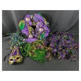 (1) Mardi Gras Dï¿½cor Lot - Wreath, Garland,
