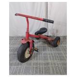 (1) Vintage Red Tricycle