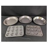(5) Assorted Baking Pans Pie, Muffin & Heart Mold