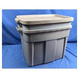 (2)Rubbermaid Roughneck Storage Totes (1 Lid)