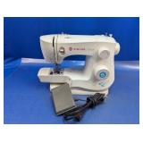 (1) Singer Simple Sewing Machine