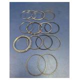 (1) Assorted Metal Fashion Bangles Lot