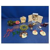 (1) Assorted Christmas Ornaments Lot