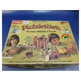 (1) Playskool Puzzletown Farmer Alfalfa Set