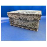 (1) Vintage Style Decorative Storage Box