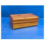 (1) Lane Wood Keepsake Box