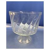 (1) Large Swirl Glass Trifle Bowl