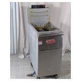 (1) Avantco Commercial Deep Fryer