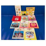 (11) Childrenï¿½s Books Lot - Jingle Bells & More