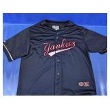 (1) Mirage New York Yankees Jersey