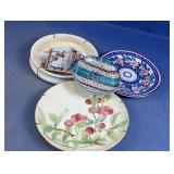 (4)Assorted Decorative Ceramic Display Plates Set