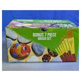 Outdoor Acrylic Paint Set w/ Brushes & Color Wheel