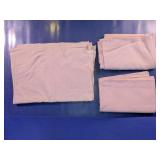 White Tablecloth & Linens Set