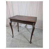 Vintage Wooden Side Table w/Cabriole Legs