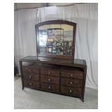 Huntington Furniture 9-Drawer Dresser w/ Mirror
