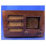 Vintage Wooden Tube Tabletop Radio