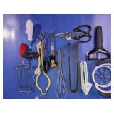 Assorted Kitchen Utensils & Tools Set