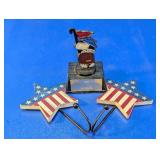 Patriotic Star Hooks & Snoopy Trophy Decor