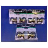 Kwikset Hall & Closet Brass Door Knob Set