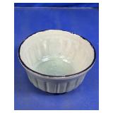 Ceramic Fluted Bowl