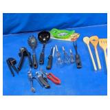 Kitchen Utensils and Gadgets Lot