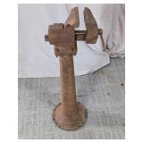 Vintage Cast Iron Bench Vise
