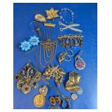 25 Piece Jewelry Collection