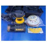 DeWALT Random Orbit Sander Kit