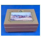 Thoroughbred Musical Box