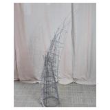 Wire Tomato Plant Cage