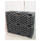 Uline Black Plastic Pallet Stack Lot