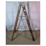 Vtg Johnson Wooden 4 ft Stepladder