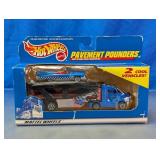 Hot Wheels Pavement Pounders 2-Vehicle Set