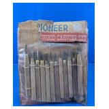Vtg Pioneer 12-Piece Wood Carving Set