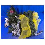 Christmas Garland & Decor Lot