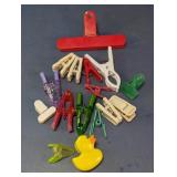 Assorted Plastic Household Clips