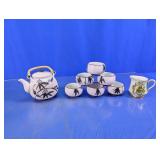 Floral Leaf Motifs Teapot, Cup & Creamer Set
