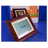 Philips 8" Digital Photo Frame Mahogany Wood