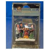 Carole Towne Court Yard Carolers Figurine Set
