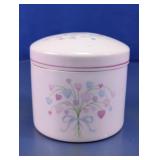Heart Pattern Ceramic Jar With Potpourri