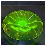 Vtg Uranium Vaseline Glass Ribbed Bowl