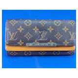 Brown Monogram Pattern Bifold Wallet
