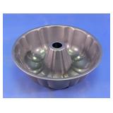 Nonstick Fluted Bundt Cake Pan