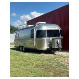 IMMACULATE 2020 Airstream Camper - Working AC