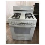 White Propane or Nat Gas GE Cookstove