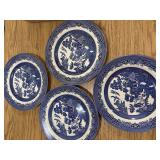 4pc Churchill Blue Willow Dinner Plates
