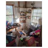 Totes, Water Jug, and Home Decor - BUYER RESPONSIBLE FOR REMOVAL