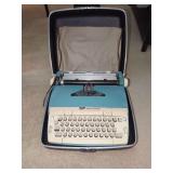 Smith-Corona Coronet Portable Typewriter with Carrying Case